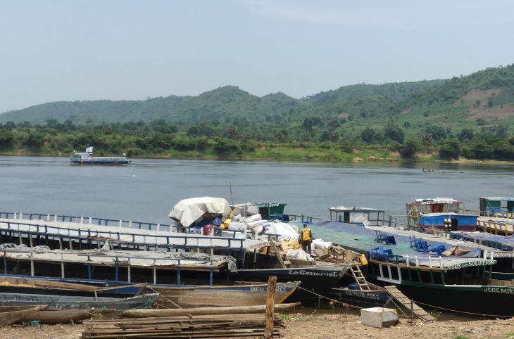 Centrafrique : une douzaine de baleinières autorisée à reprendre les activités sur la rivière Oubangui après un mois de suspension