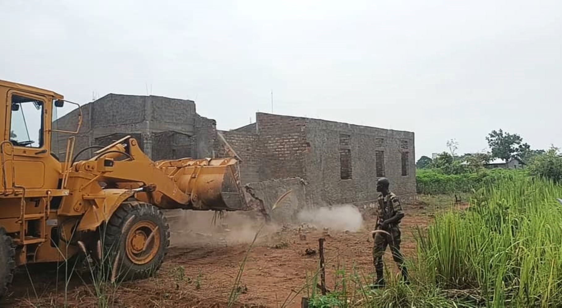 Centrafrique : la justice ordonne la destruction d’une vingtaine de maisons proches de Bangui