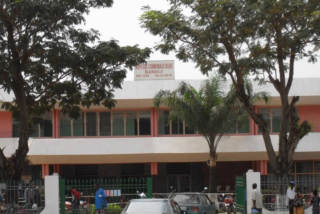 Centrafrique : le Pr Bertrand Tekpa suspend la vente de ses kits sanitaires au service de traumatologie de l’hôpital communautaire de Bangui