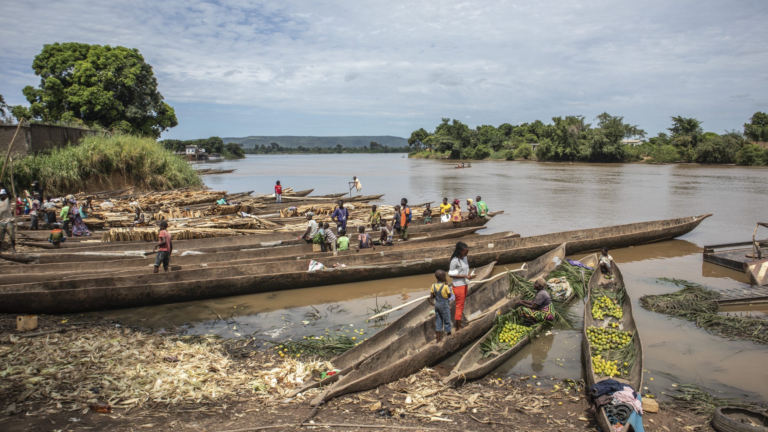 Bangui : une tension après la noyade d’un jeune paralyse le trafic sur la rivière Mpoko