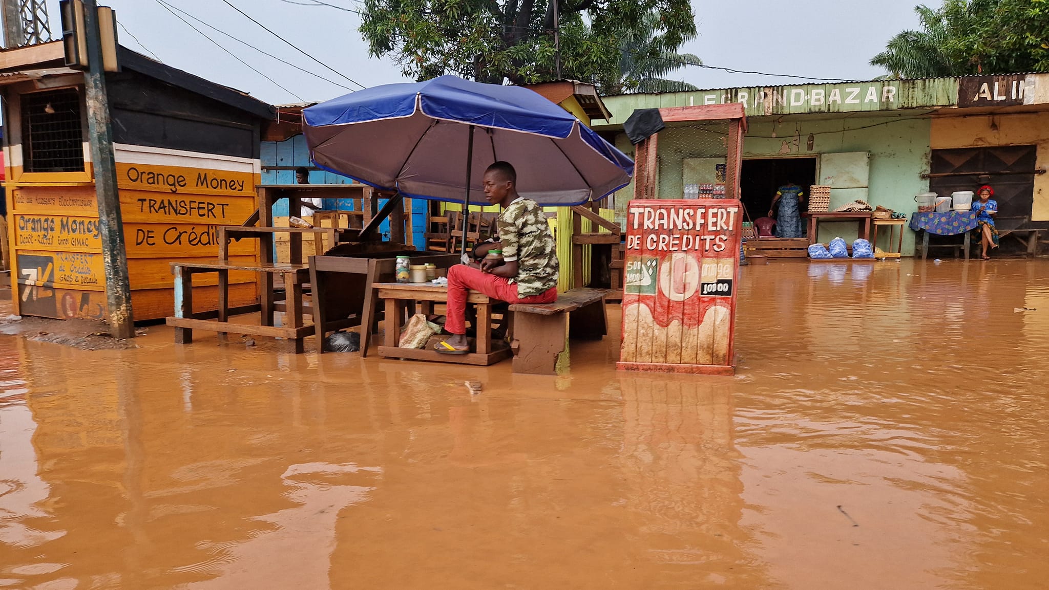 Bangui : l’état du marché de Combattant après la pluie