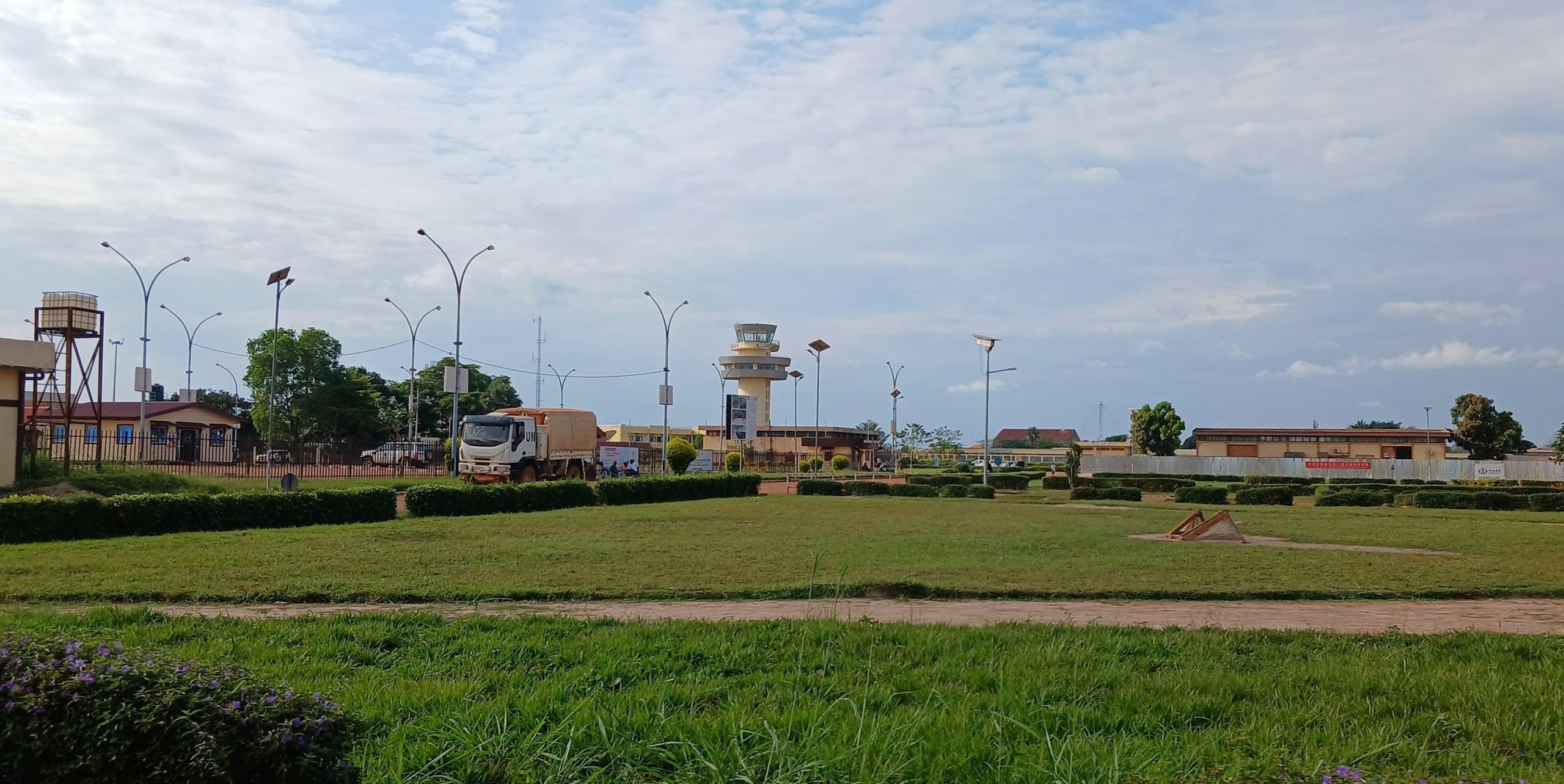 Bangui : des caches d’armes découvertes et déterrées aux alentours de l’aéroport