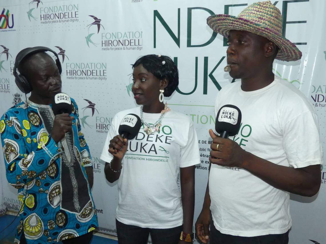 Linga théâtre : dans la contrée de Mama Mokonzi, les bistrots tournent à plein temps