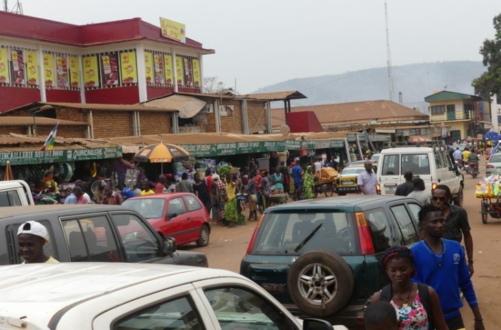 Les enfants dits de la rue excellent dans le vol au centre-ville selon les comédiens du village Linga