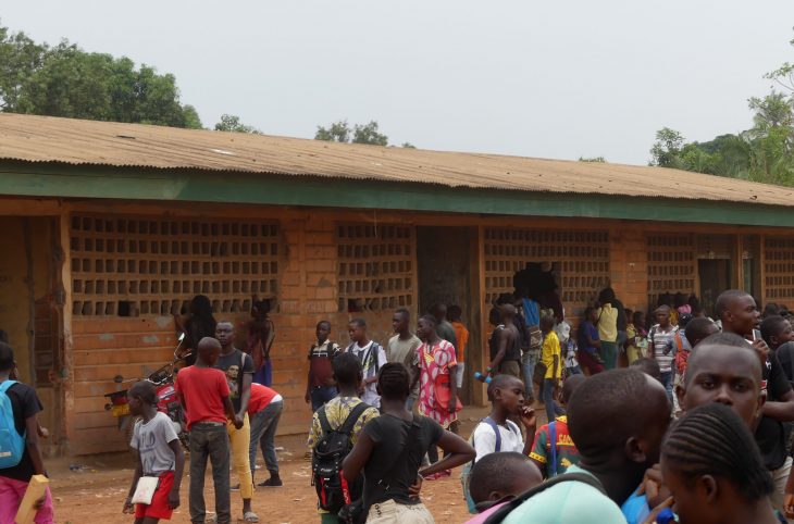 Centrafrique : enseignants et élèves alertent sur le délabrement avancé du lycée de Bimbo