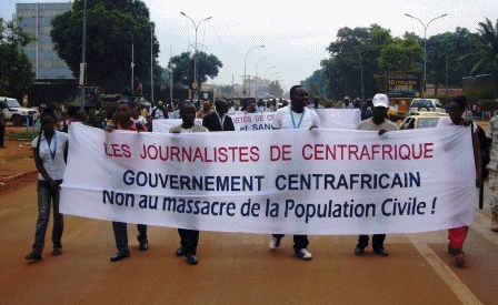 Les journalistes dénoncent les tueries de deux confrères et réclament protection