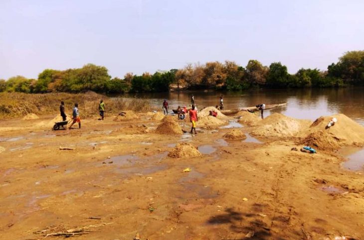 Centrafrique : l’extraction et la vente du sable, une activité lucrative à Bria