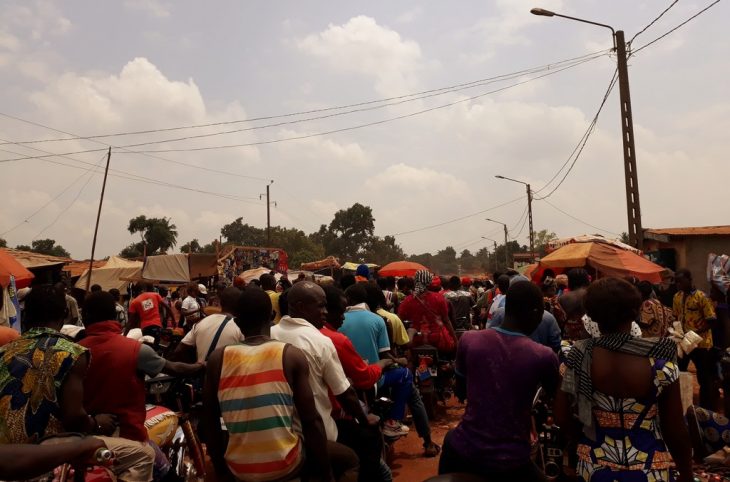 Le déguerpissement des commerçants du marché combattant